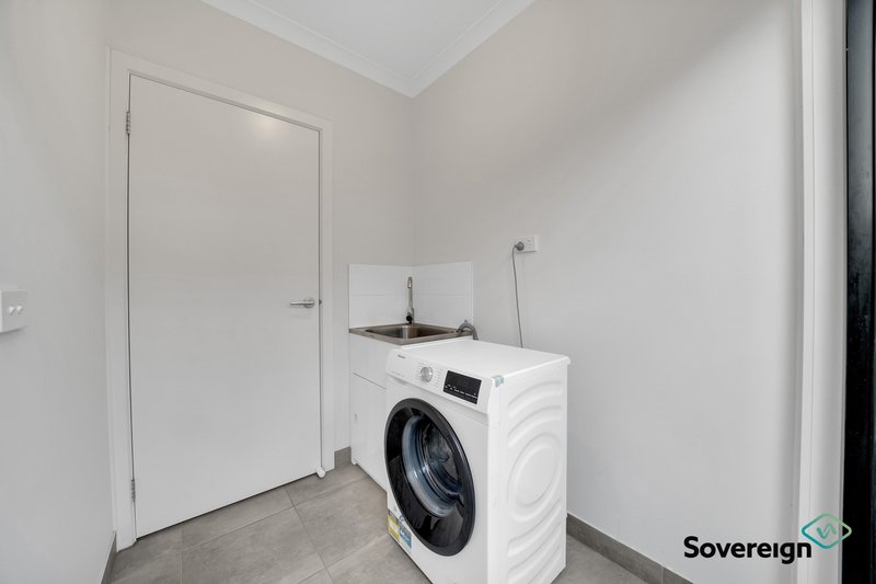 Photo - 43 Pitfield Avenue, Cranbourne East VIC 3977 - Image 12