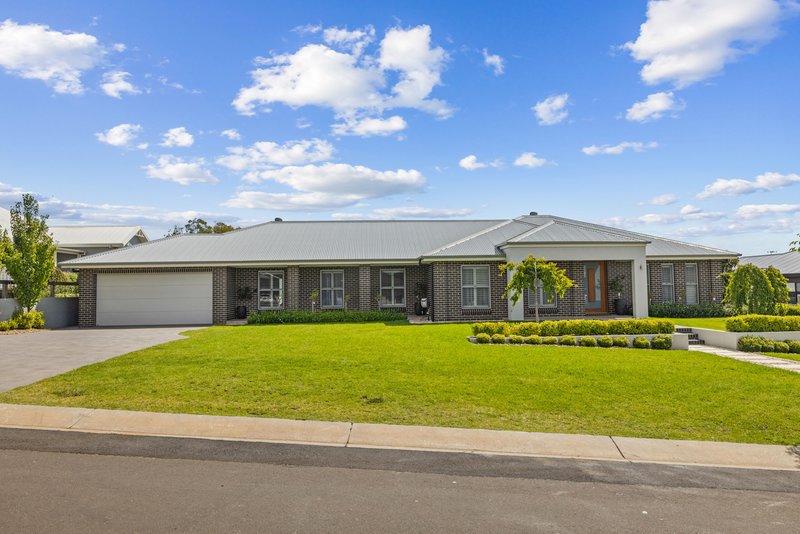 43 Platypus Circuit, Goulburn NSW 2580