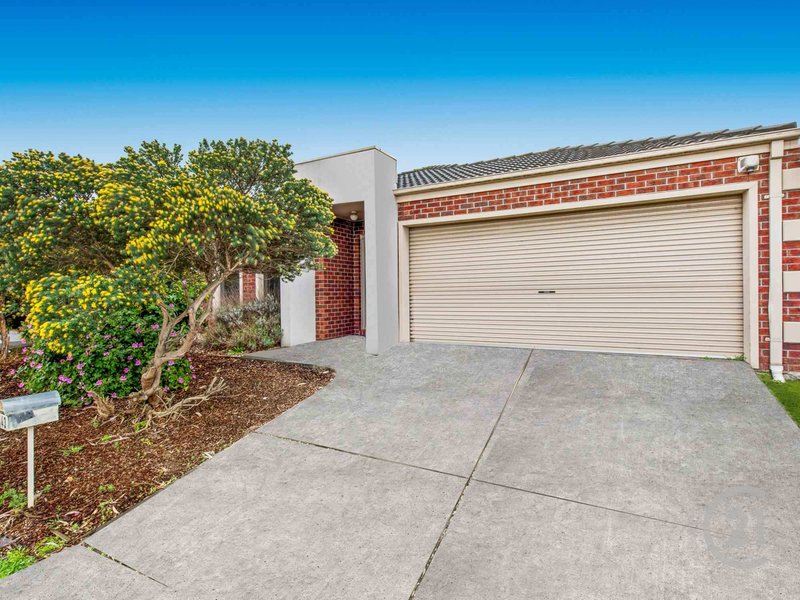 43 Pomegranate Way, Pakenham VIC 3810