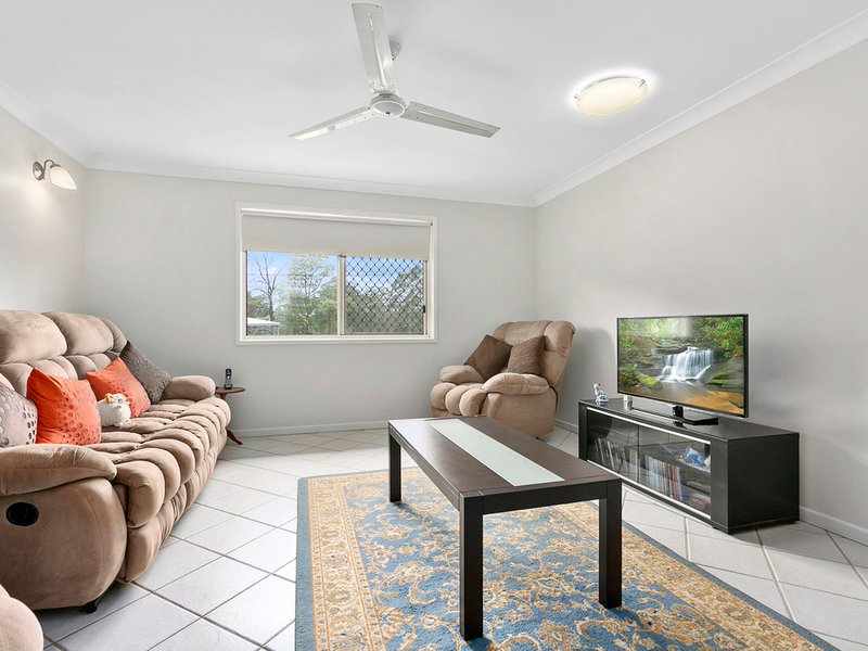 Photo - 43 Princess Street, Cooran QLD 4569 - Image 5