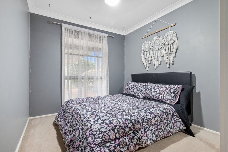 Photo - 43 Randall Avenue, Minto NSW 2566 - Image 8