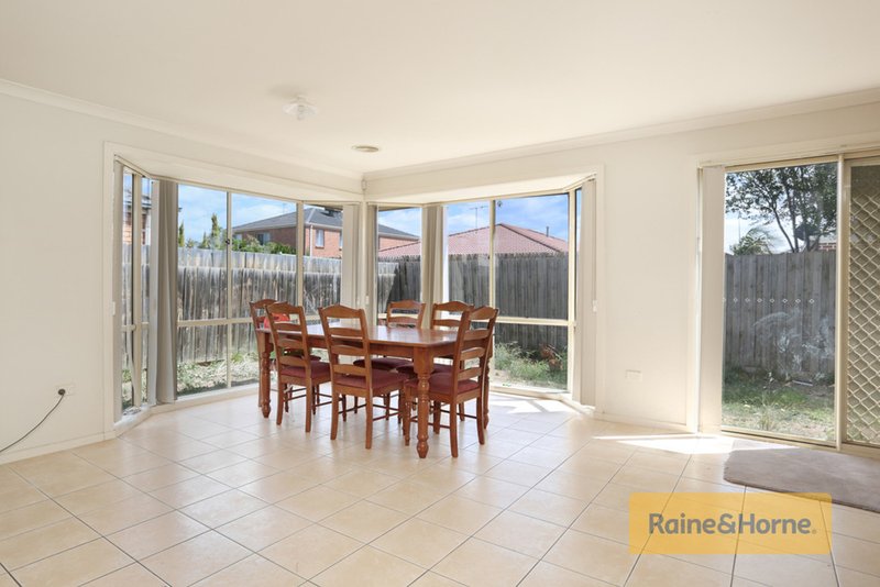 Photo - 43 Ranfurlie Circuit, Melton West VIC 3337 - Image 3