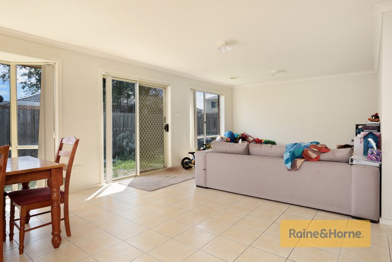 Photo - 43 Ranfurlie Circuit, Melton West VIC 3337 - Image 5