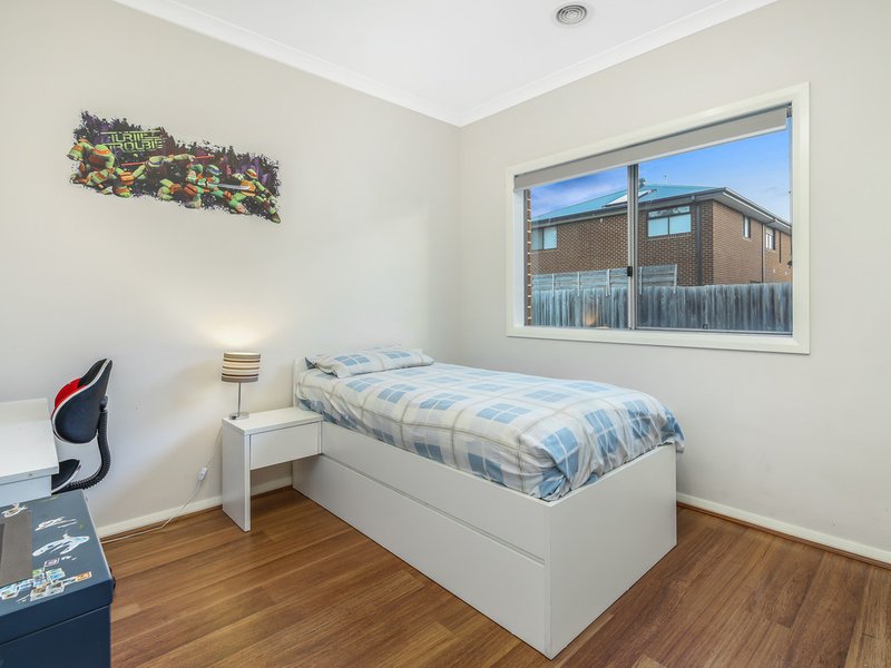 Photo - 43 Rankin Close, Lynbrook VIC 3975 - Image 17