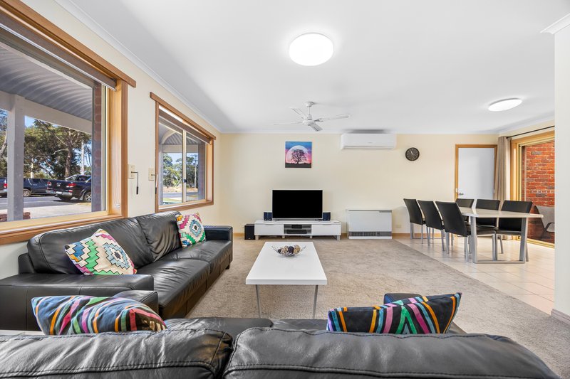 Photo - 43 Recreation Road, Mount Clear VIC 3350 - Image 2