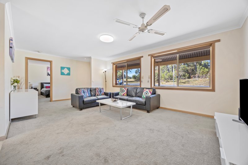 Photo - 43 Recreation Road, Mount Clear VIC 3350 - Image 4