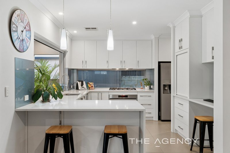 Photo - 43 Redheart Road, Carramar WA 6031 - Image 8