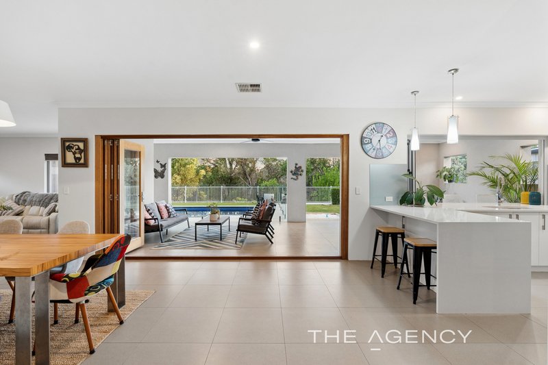 Photo - 43 Redheart Road, Carramar WA 6031 - Image 12