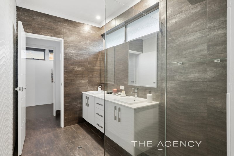 Photo - 43 Redheart Road, Carramar WA 6031 - Image 25