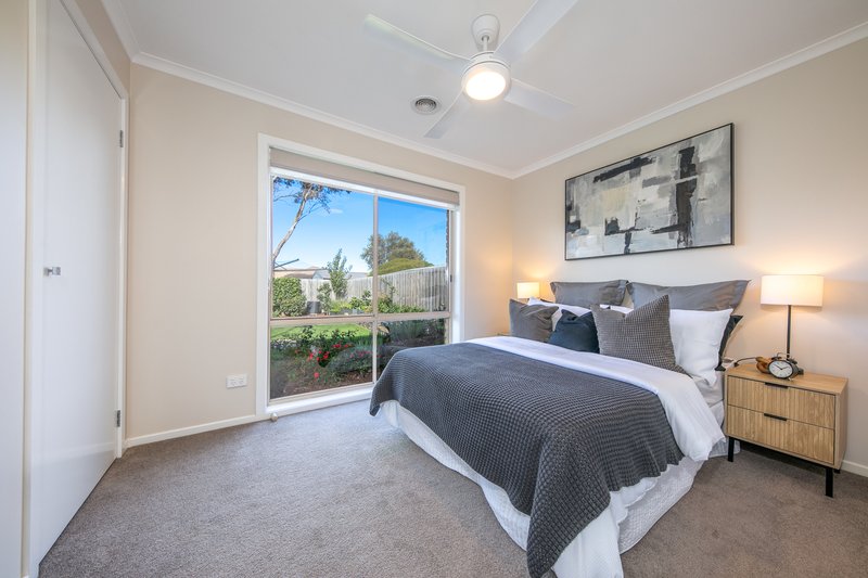 Photo - 43 Reghon Drive, Sunbury VIC 3429 - Image 11