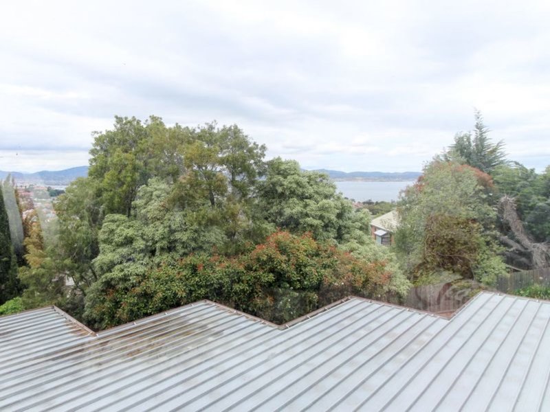 Photo - 4/3 Richardson Avenue, Dynnyrne TAS 7005 - Image 2