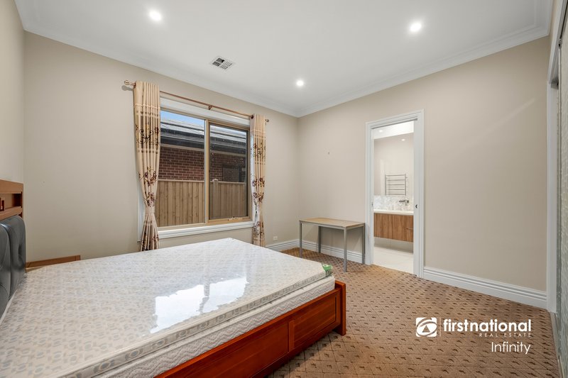 Photo - 43 Rose Avenue, Glen Waverley VIC 3150 - Image 9