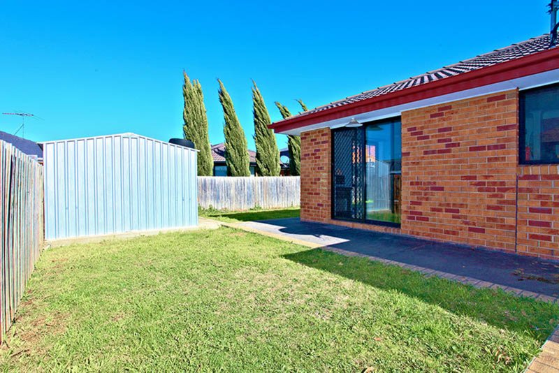 Photo - 43 Sandover Drive, Roxburgh Park VIC 3064 - Image 6