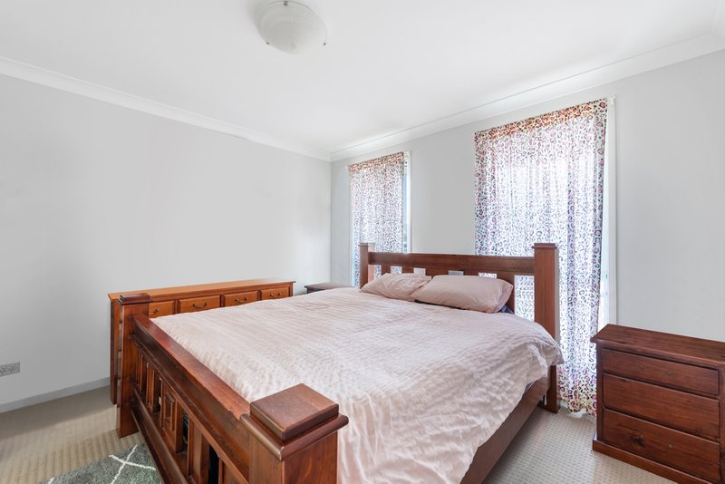 Photo - 43 Sapphire Drive, Rutherford NSW 2320 - Image 6