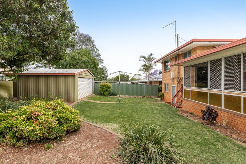 Photo - 43 Sardon Street, Centenary Heights QLD 4350 - Image 14