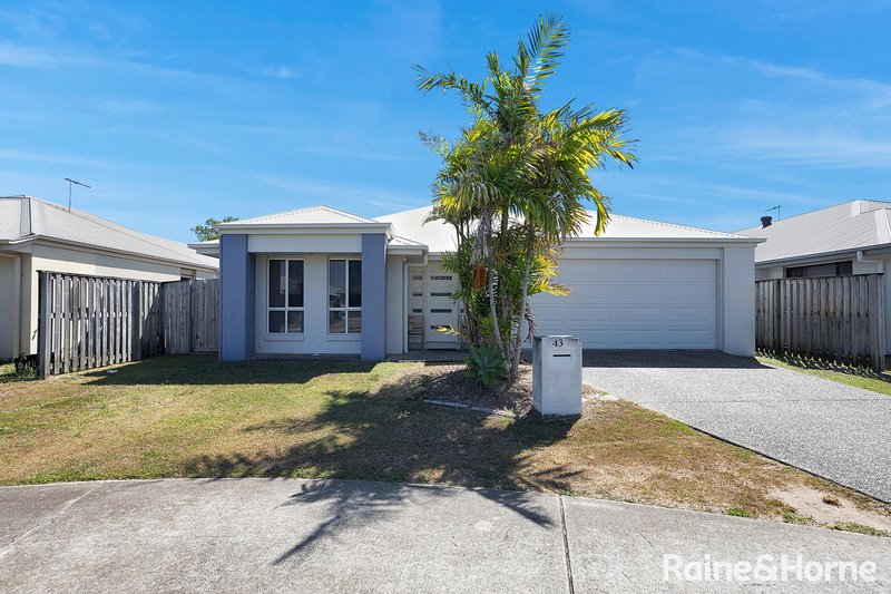 43 Scarborough Circuit, Blacks Beach QLD 4740