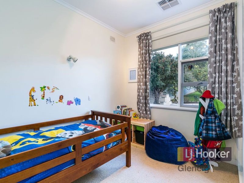 Photo - 43 Scholefield Road, Kingston Park SA 5049 - Image 8