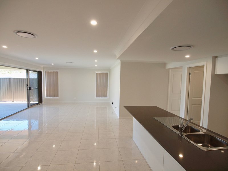 Photo - 43 Seagrass Avenue, Vincentia NSW 2540 - Image 4