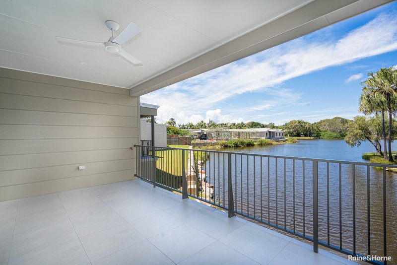 Photo - 4/3 Shell Street, Urangan QLD 4655 - Image 4