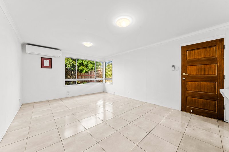 Photo - 43 Smith Road, Woodridge QLD 4114 - Image 2