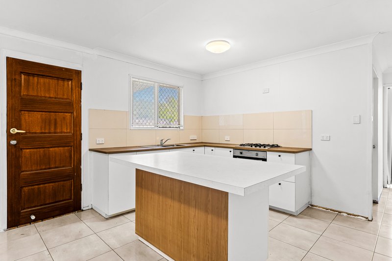 Photo - 43 Smith Road, Woodridge QLD 4114 - Image 4