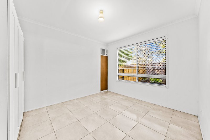 Photo - 43 Smith Road, Woodridge QLD 4114 - Image 7