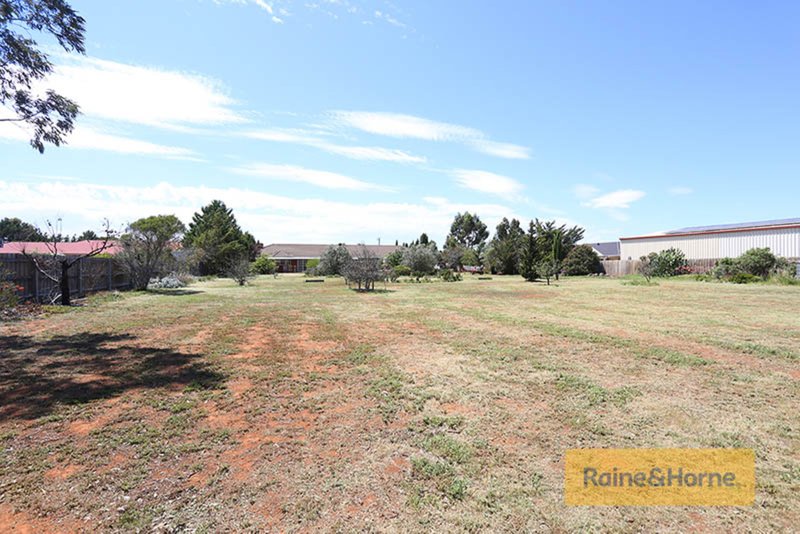 Photo - 43 Springbank Way, Brookfield VIC 3338 - Image 9