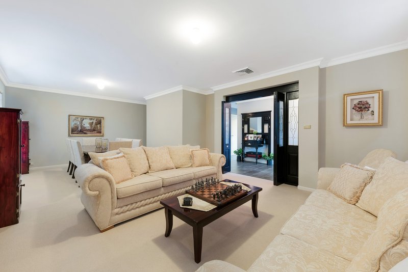 Photo - 43 St Andrews Drive, Glenmore Park NSW 2745 - Image 5