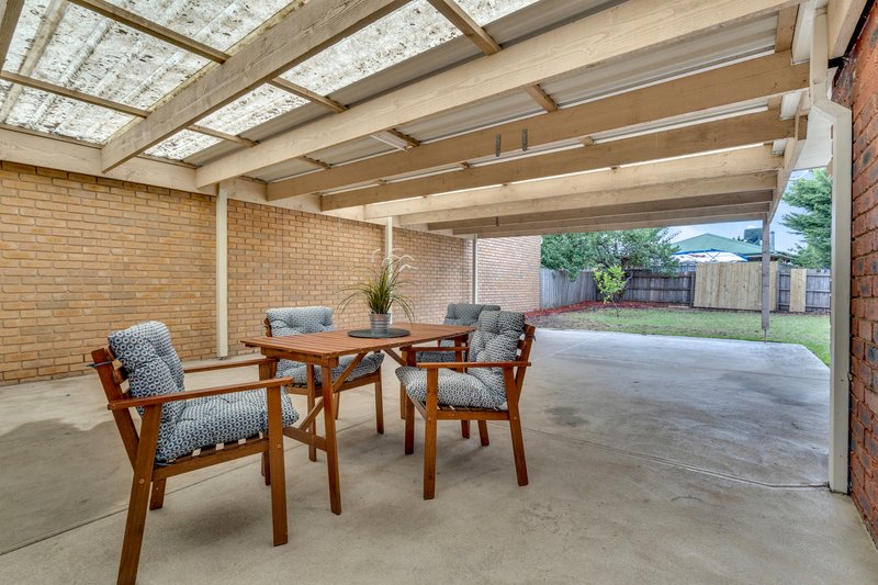 Photo - 43 Stainsby Crescent, Roxburgh Park VIC 3064 - Image 14