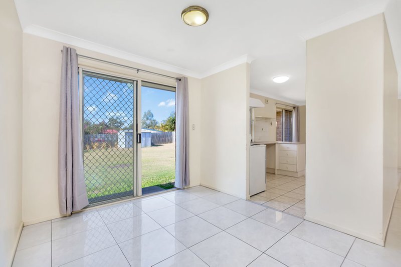 Photo - 43 Streamview Crescent, Springfield QLD 4300 - Image 3