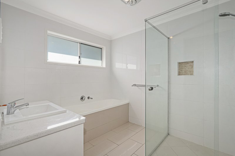 Photo - 43 Sunshine Crescent, Caloundra West QLD 4551 - Image 5