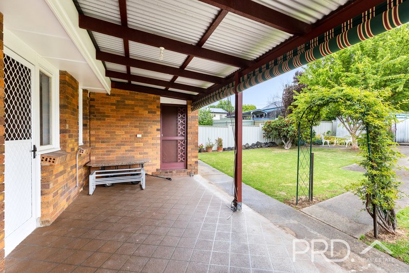 Photo - 43 Sydney Street, Tumut NSW 2720 - Image 11