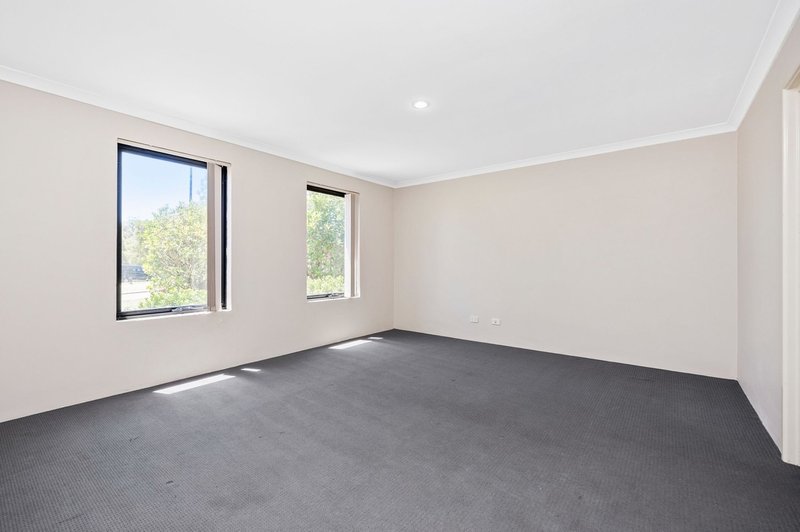 Photo - 43 Tamworth Boulevard, Baldivis WA 6171 - Image 12