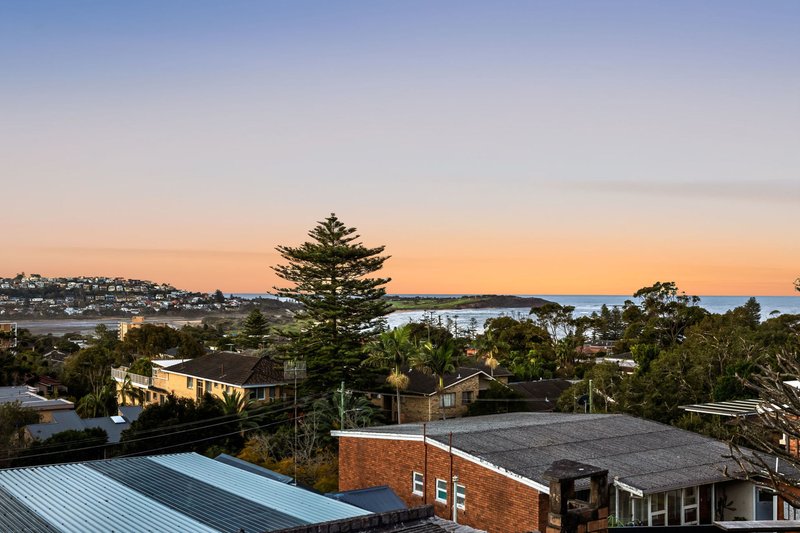 Photo - 43 The Crescent, Dee Why NSW 2099 - Image 1