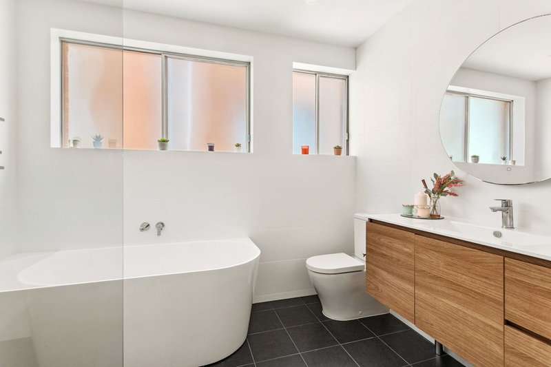 Photo - 43 The Crescent, Dee Why NSW 2099 - Image 6