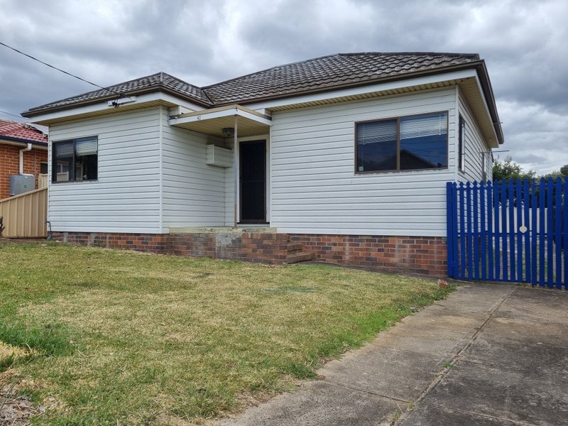 43 The Esplanade, Guildford NSW 2161