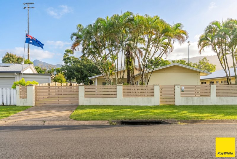 Photo - 43 Tryal Street, Bentley Park QLD 4869 - Image 15