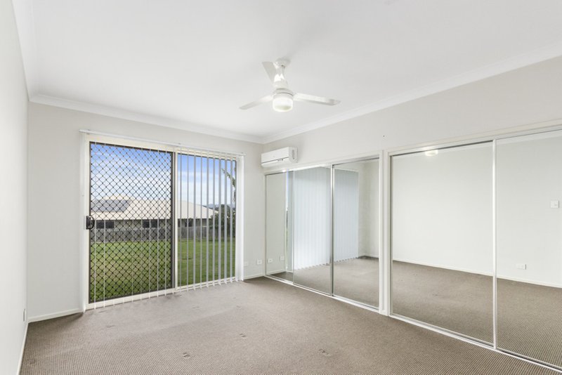 Photo - 43 Tulip Street, Yamanto QLD 4305 - Image 5