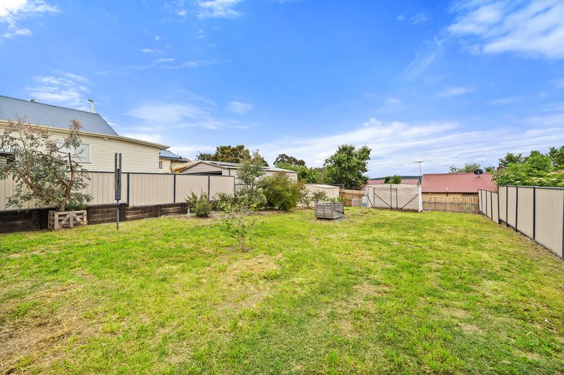 Photo - 43 Uriarra Road, Crestwood NSW 2620 - Image 18