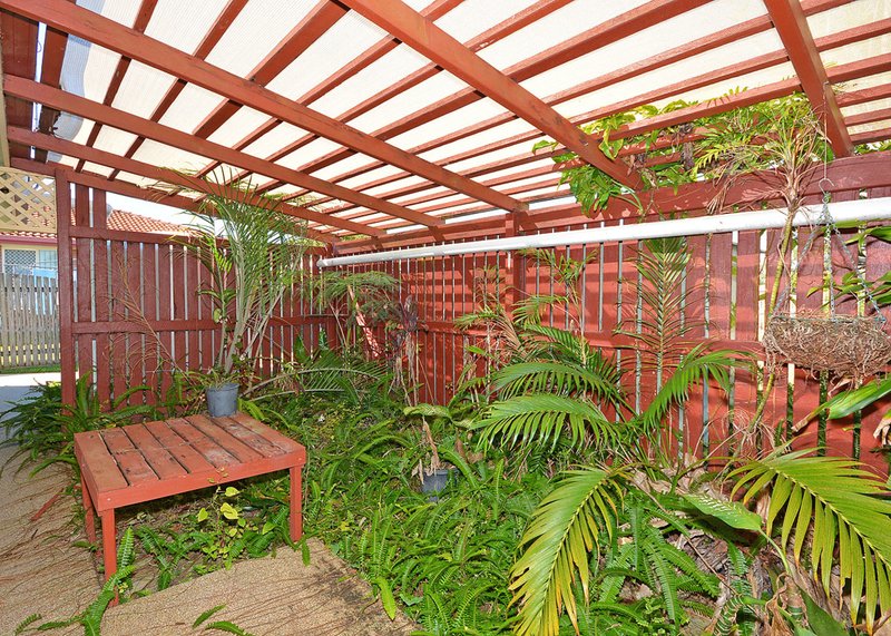 Photo - 43 Vanda Street, Urangan QLD 4655 - Image 18