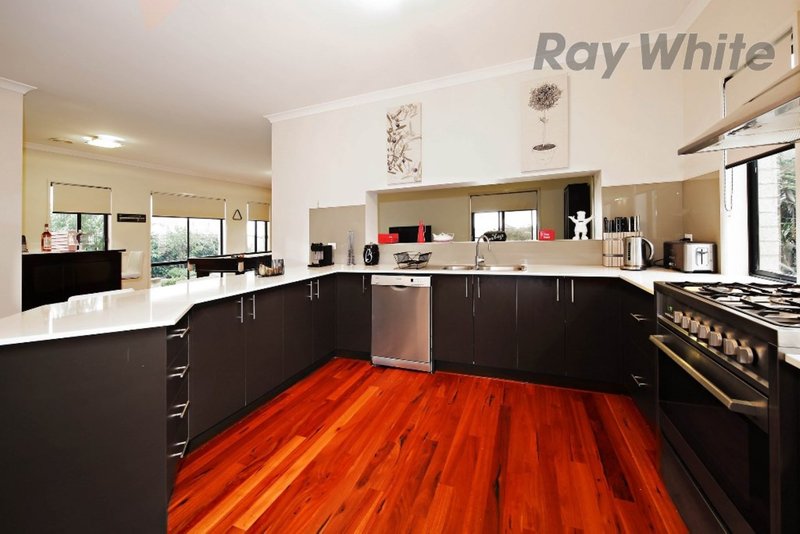 Photo - 43 Vaucluse Boulevard, Point Cook VIC 3030 - Image 6