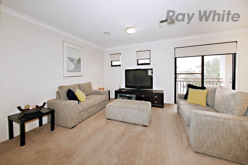 Photo - 43 Vaucluse Boulevard, Point Cook VIC 3030 - Image 11