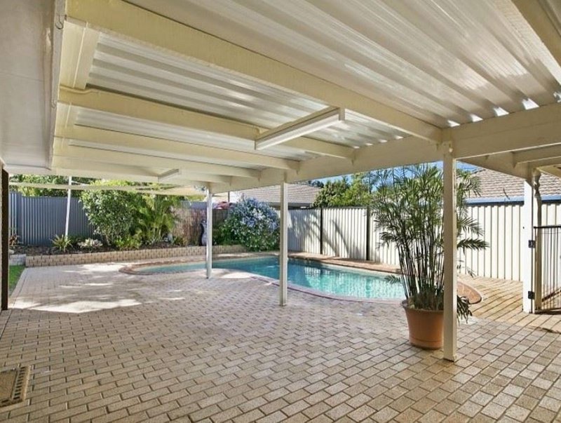 Photo - 43 Vaucluse Crescent, Petrie QLD 4502 - Image 3