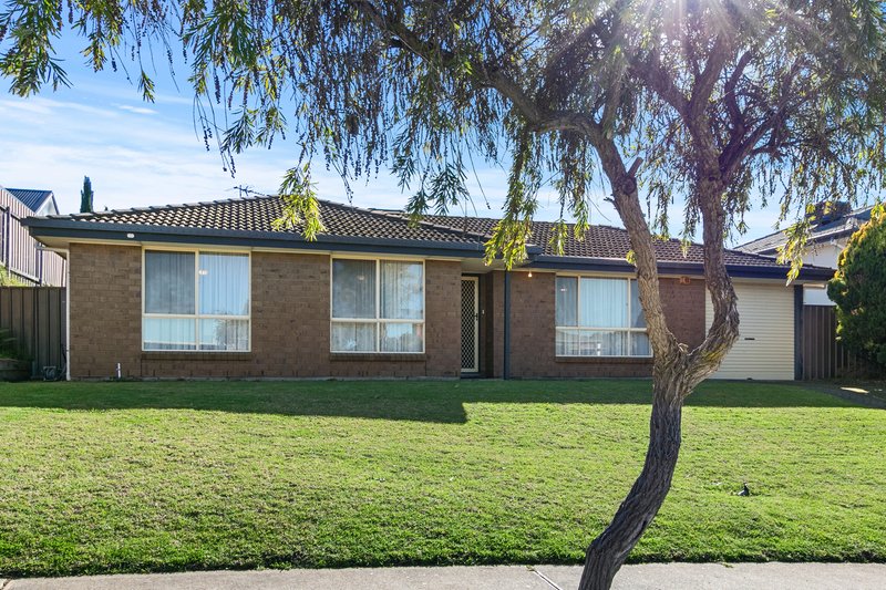 Photo - 43 Vennachar Drive, Hallett Cove SA 5158 - Image 3