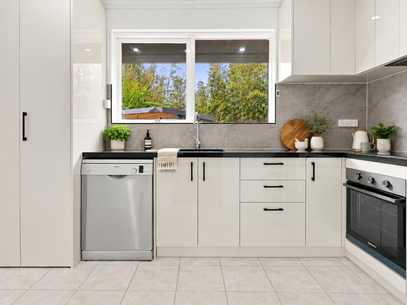 Photo - 4/3 View Road, Springvale VIC 3171 - Image 5
