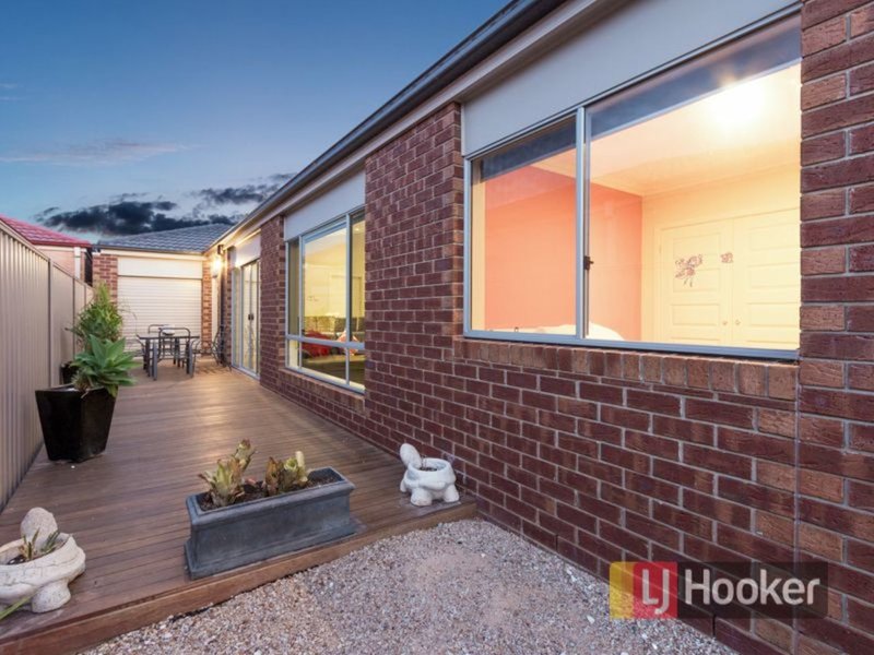 Photo - 43 Villella Drive, Pakenham VIC 3810 - Image 15