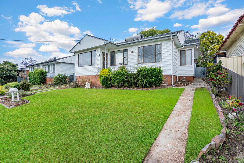 Photo - 43 Vindin Street, Rutherford NSW 2320 - Image 3