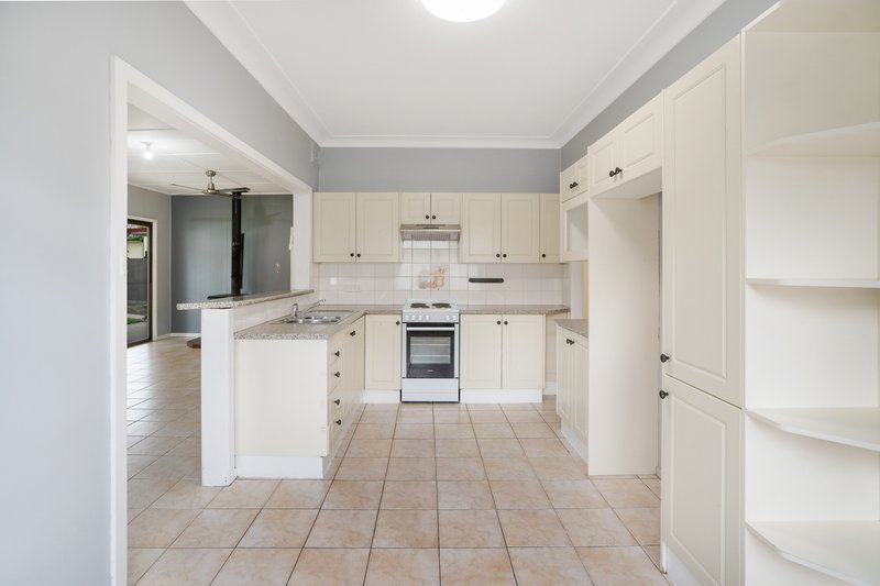 Photo - 43 Vindin Street, Rutherford NSW 2320 - Image 7