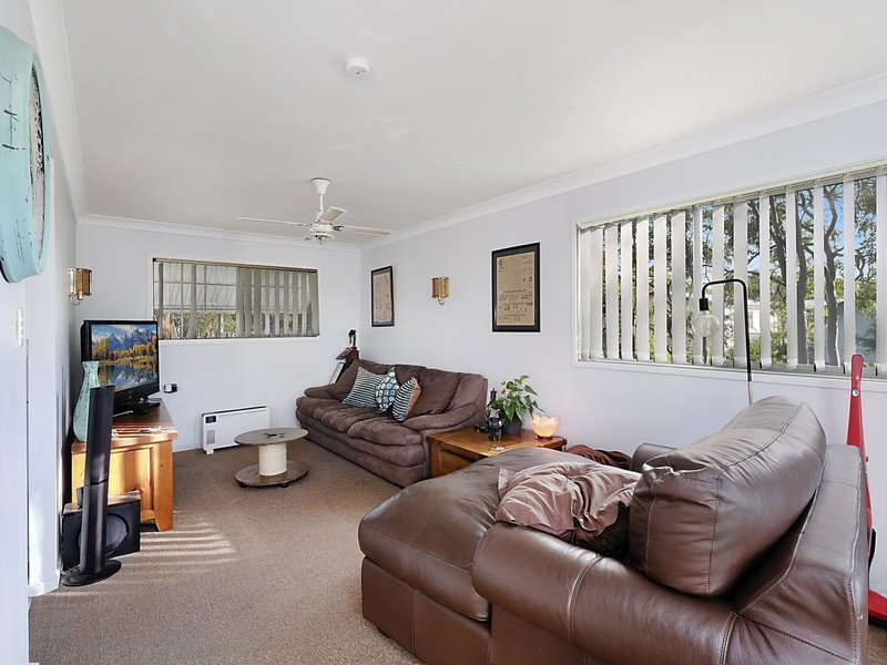 Photo - 43 Wailele Avenue, Halekulani NSW 2262 - Image 4