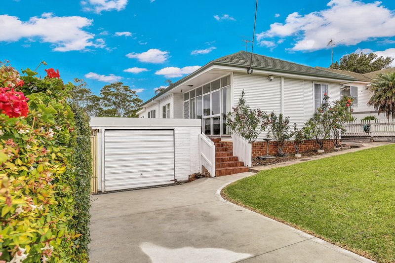 43 Waples Road, Unanderra NSW 2526